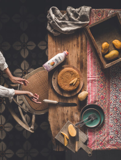 Mango kefir cake